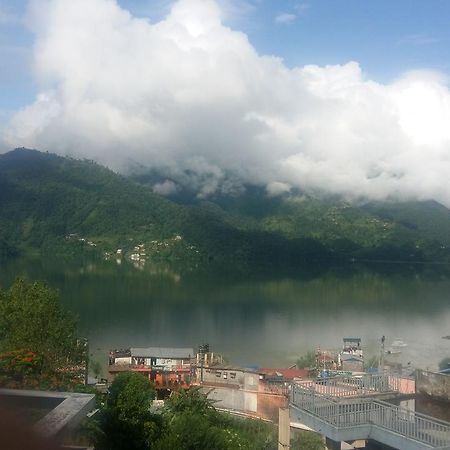 Hotel Bhadrakali Pokhara Inn Exteriör bild