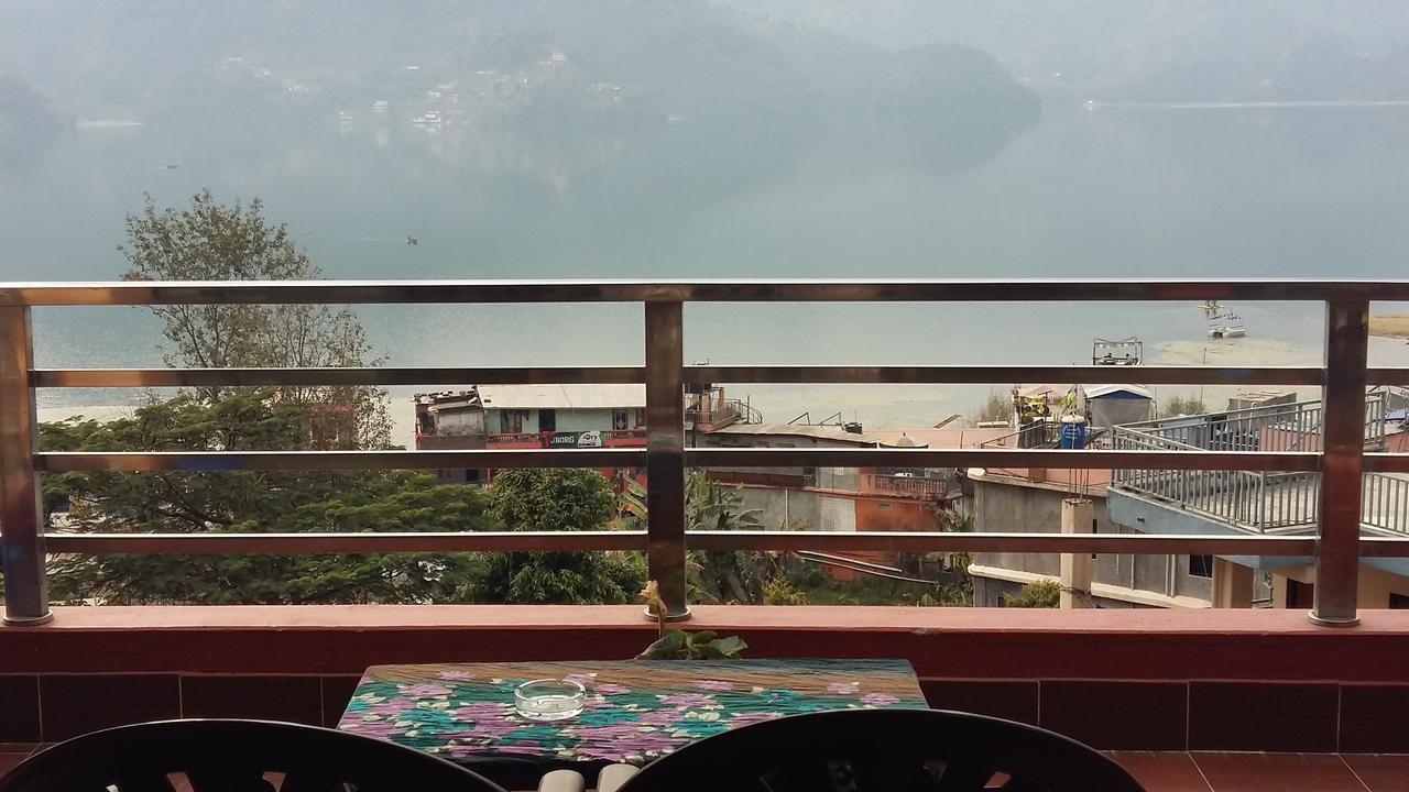 Hotel Bhadrakali Pokhara Inn Exteriör bild