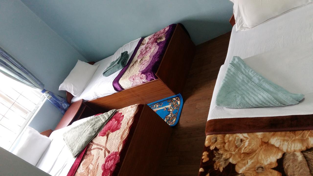 Hotel Bhadrakali Pokhara Inn Exteriör bild