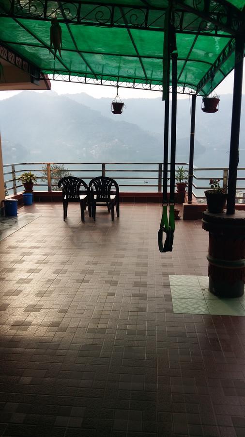 Hotel Bhadrakali Pokhara Inn Exteriör bild