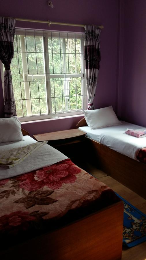 Hotel Bhadrakali Pokhara Inn Exteriör bild