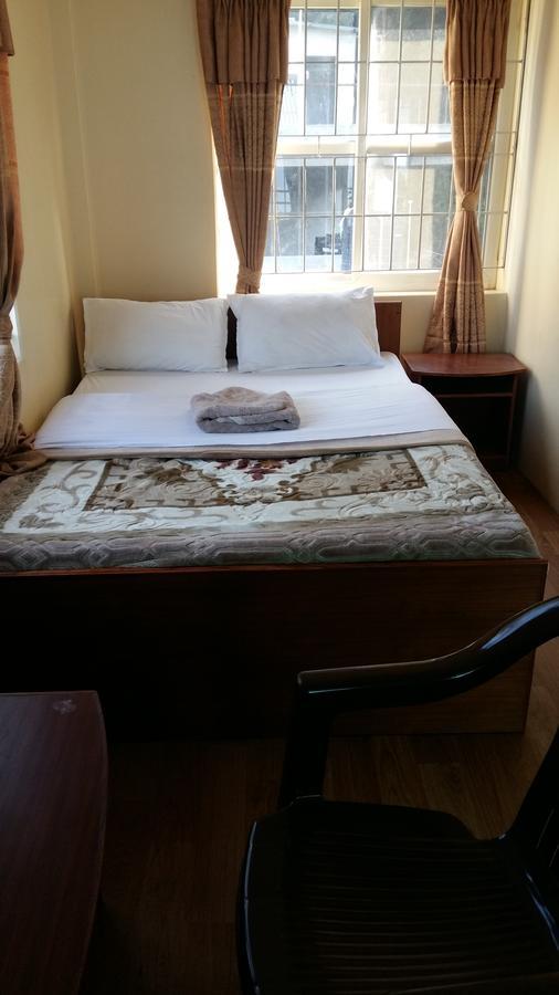 Hotel Bhadrakali Pokhara Inn Exteriör bild